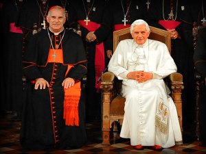 Kardinal O'Brien bersama Paus Benedictus XVI