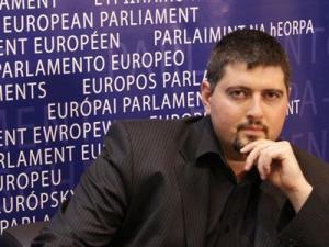 Csanad Szegedi dan Parlement Eropa